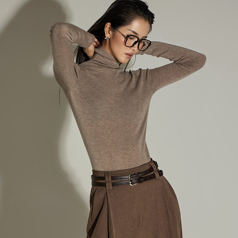 E3980 Turtleneck Top
