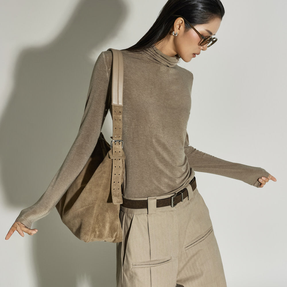 E4006 Turtleneck Top