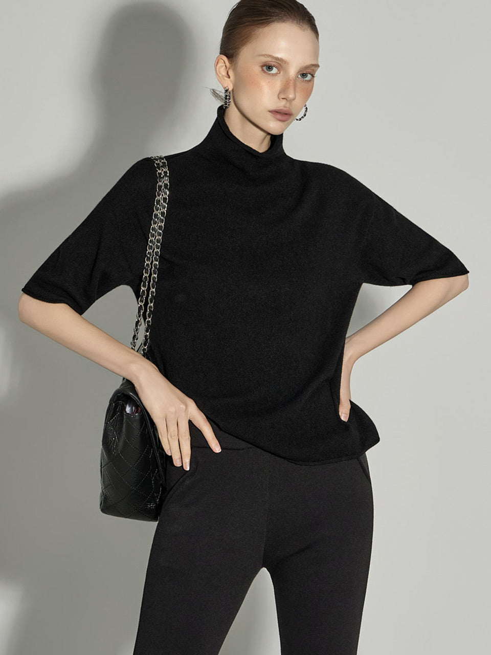 E4009 Turtleneck Top