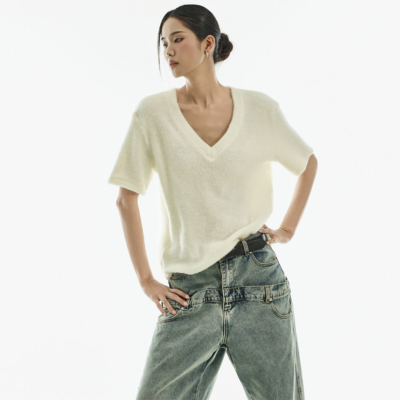 E4083 Boucle V-Neck Top