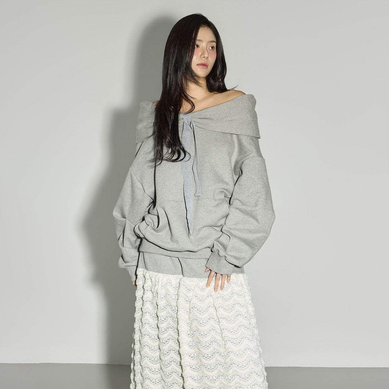 E4100 Off-Shoulder Hoodie Top