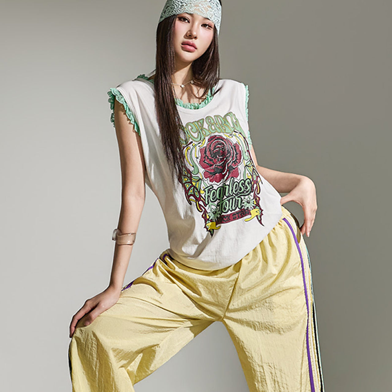 E4273 Rose Frill Top