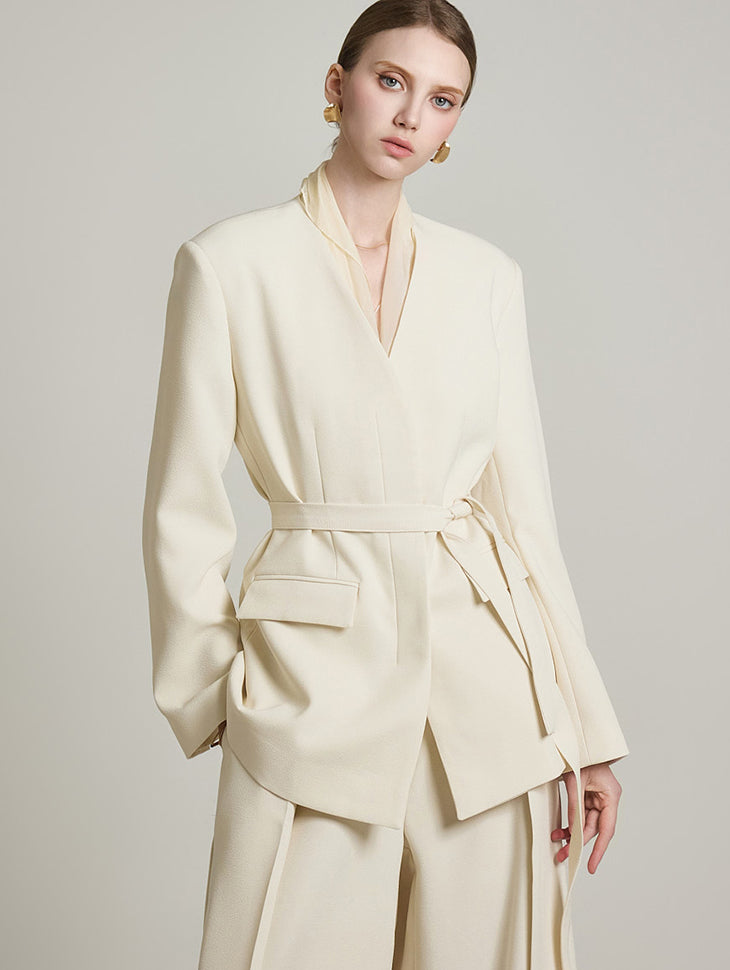 J2672 无领带夹克