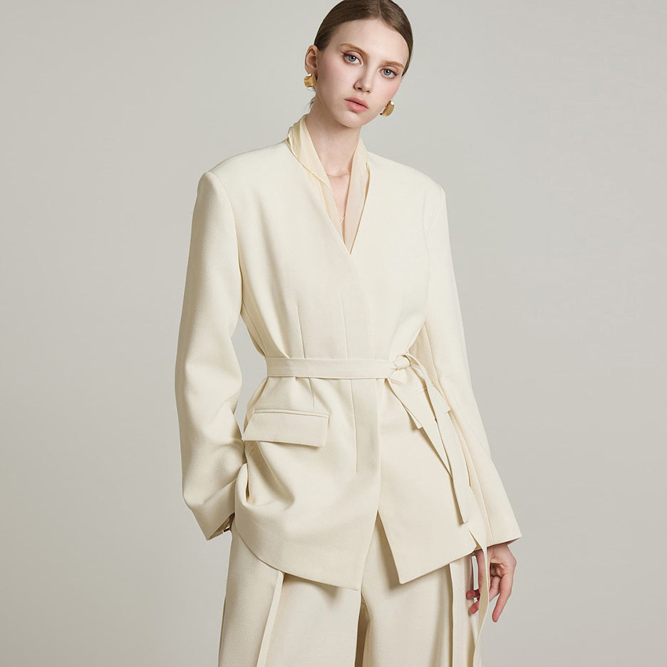 J2672 无领带夹克