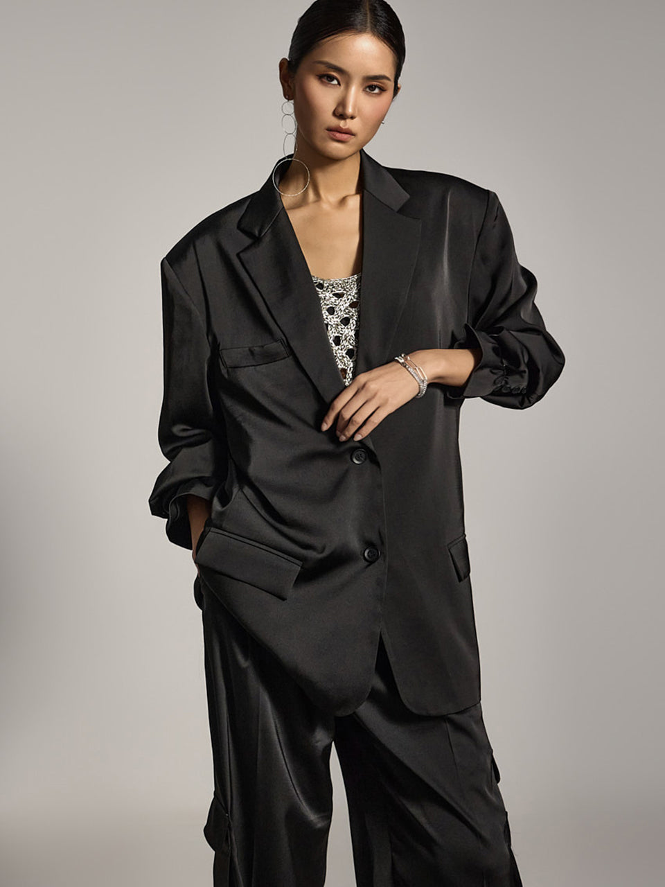 J2761 サテンジャケット