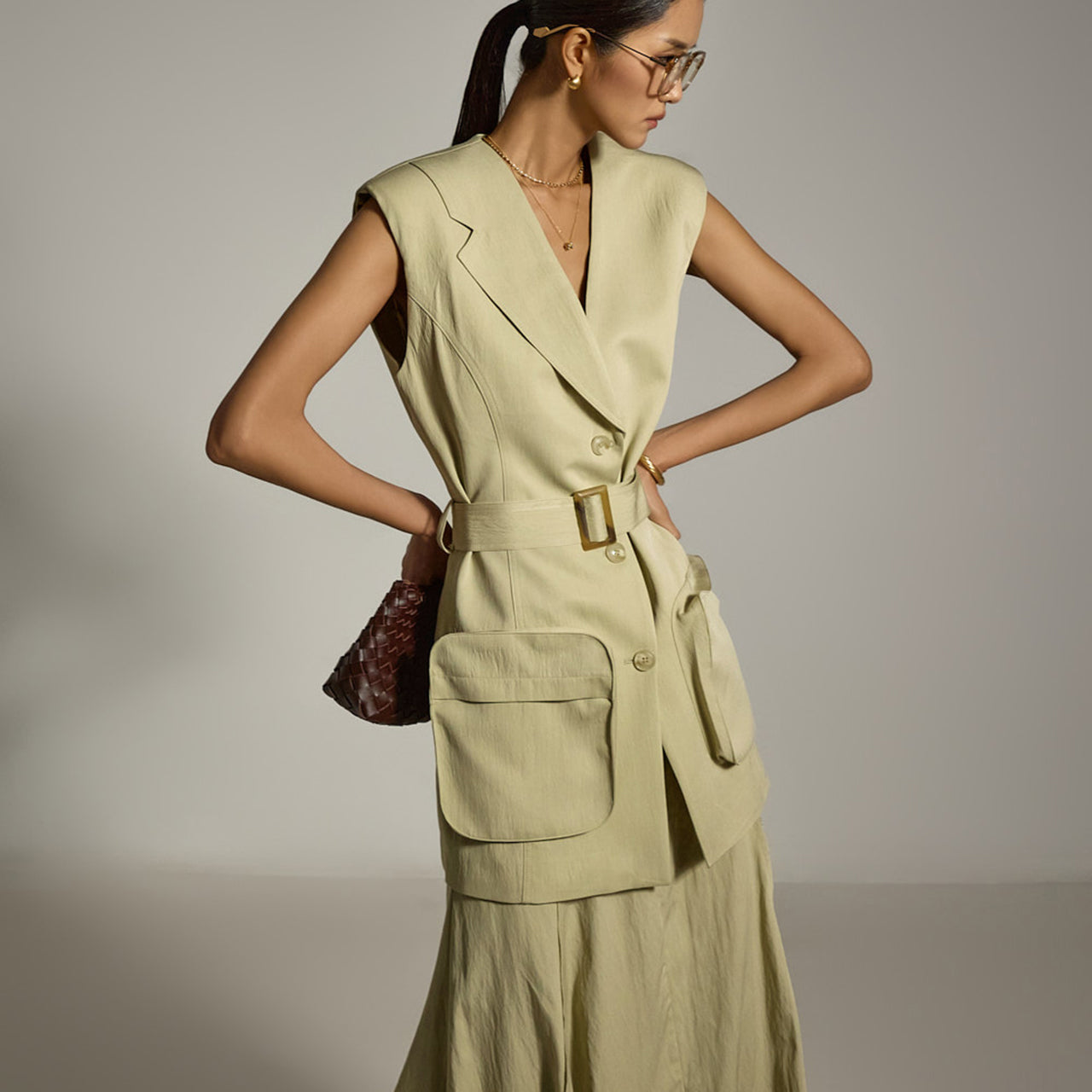 J2778 Vest with Belt