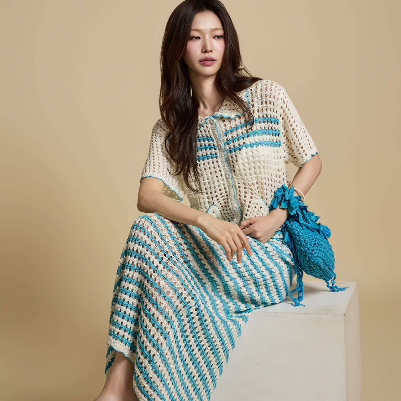 J2791 孔眼针织开衫