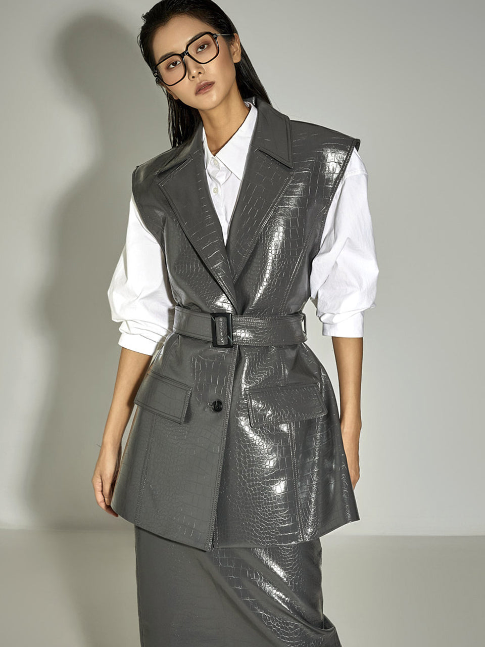 J2850 Vest with Belt