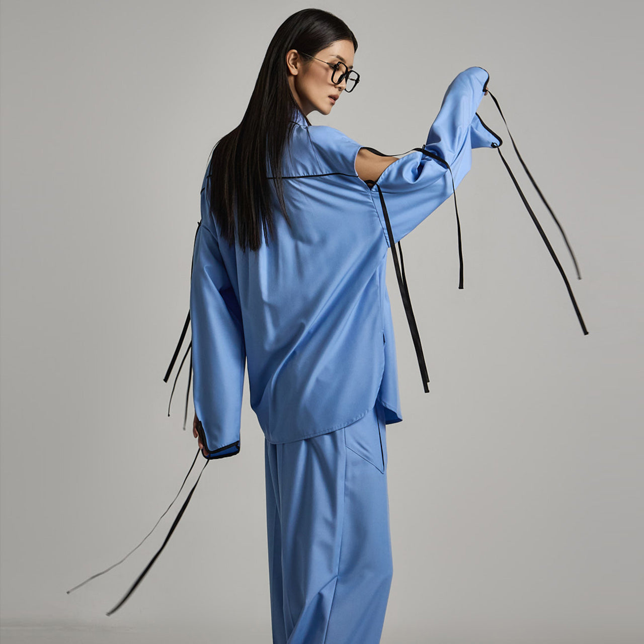 MBD24O2S001 肩带饰边衬衫