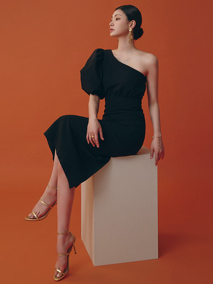 D9145 一肩泡泡中长连衣裙