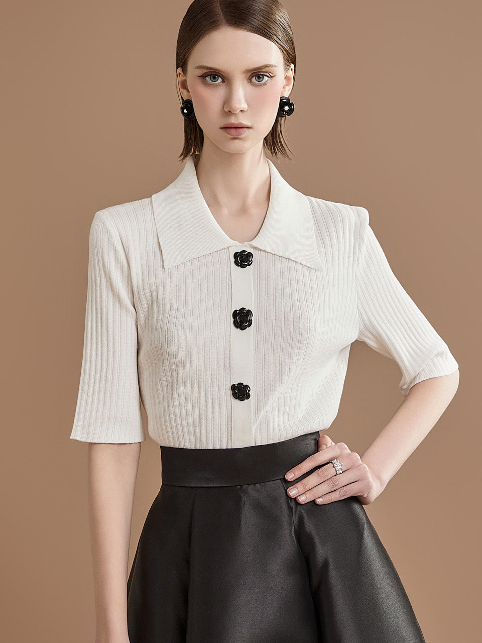 E3324 纽扣领针织衫