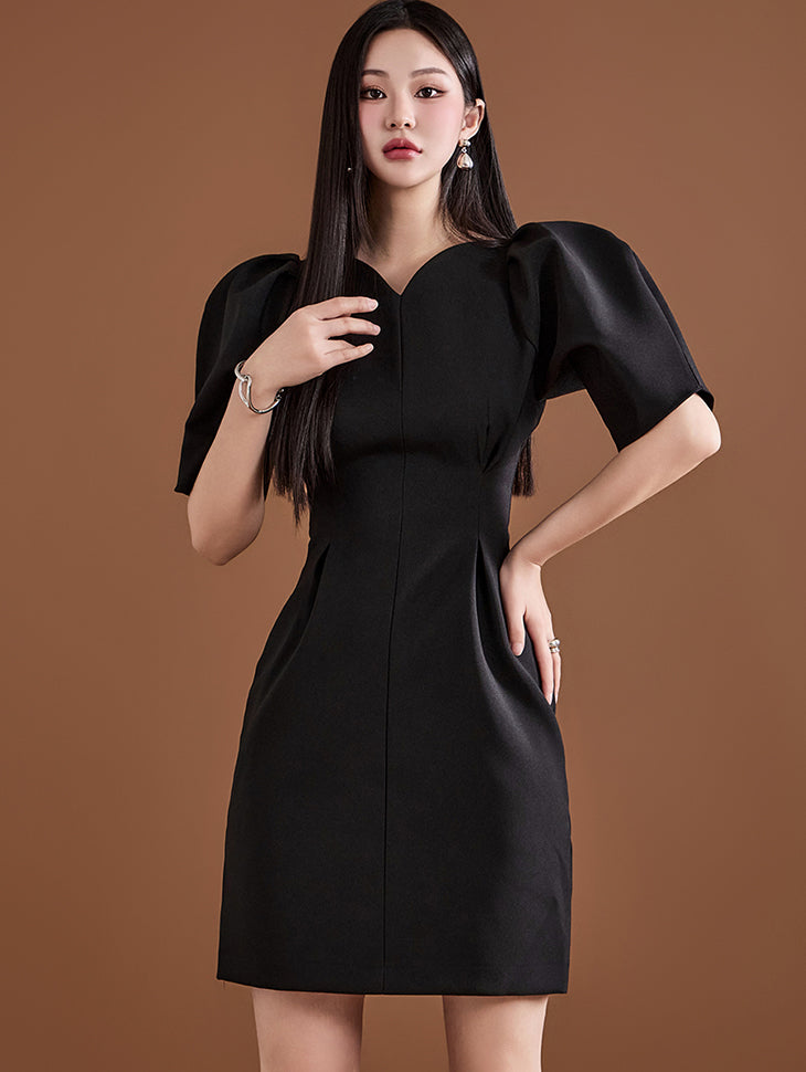 D4863 心形领迷你连衣裙