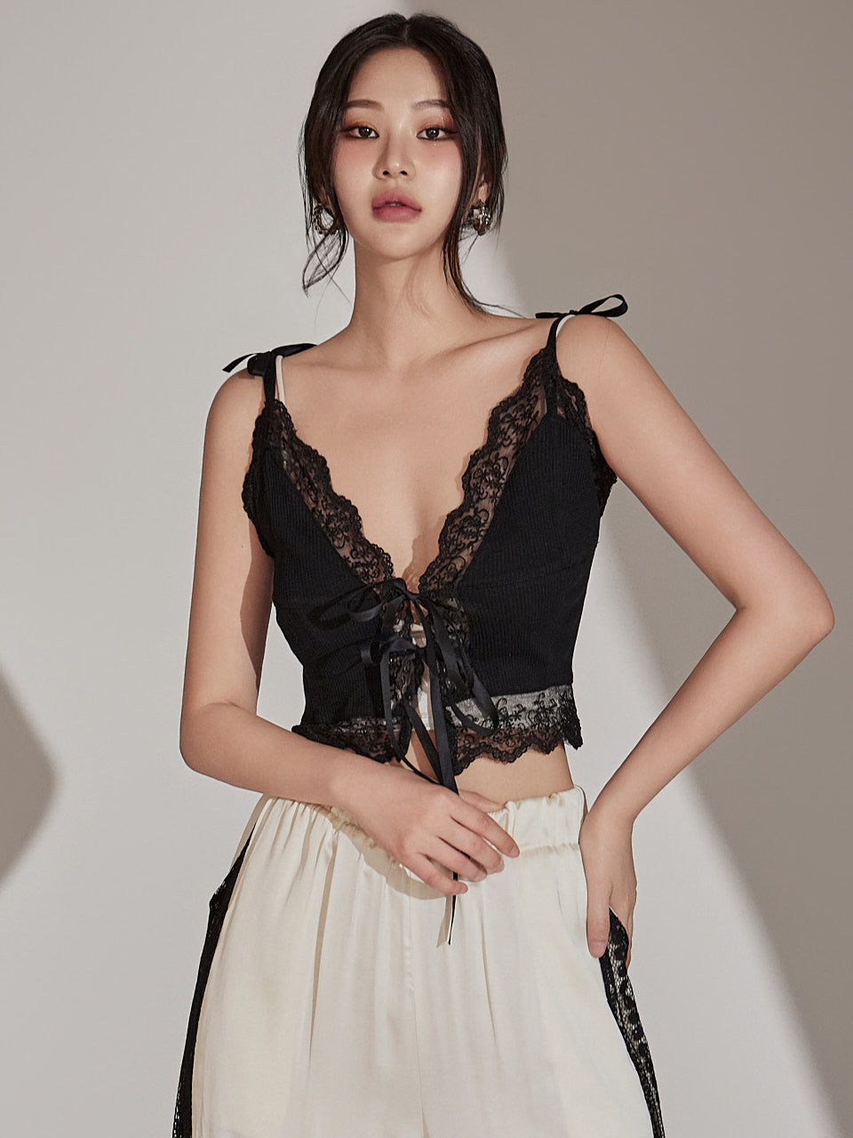 E3390 Lace Bustier