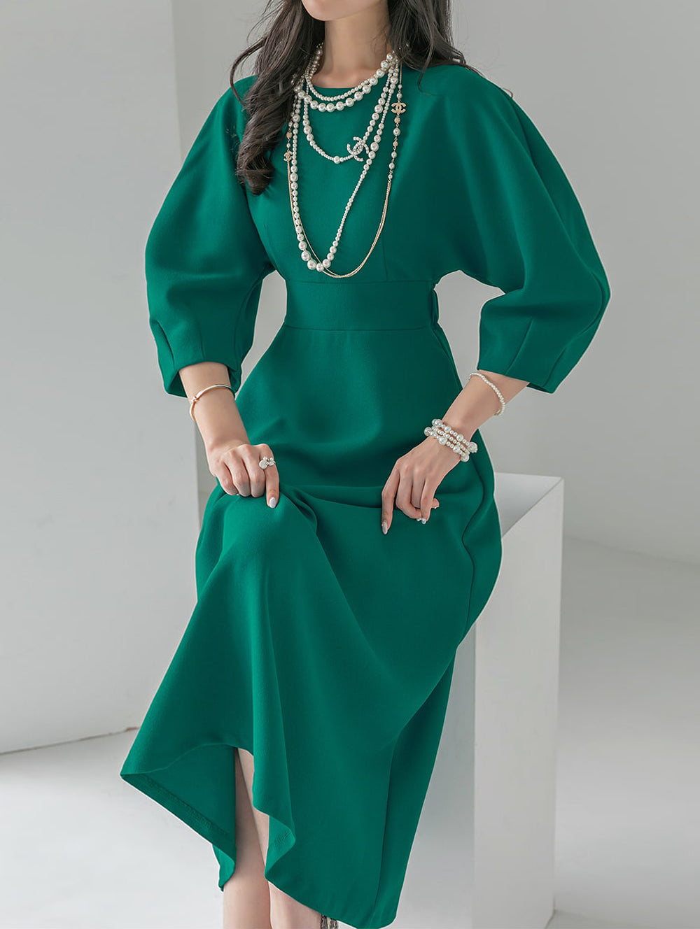 D4407 パフフレアミディワンピース