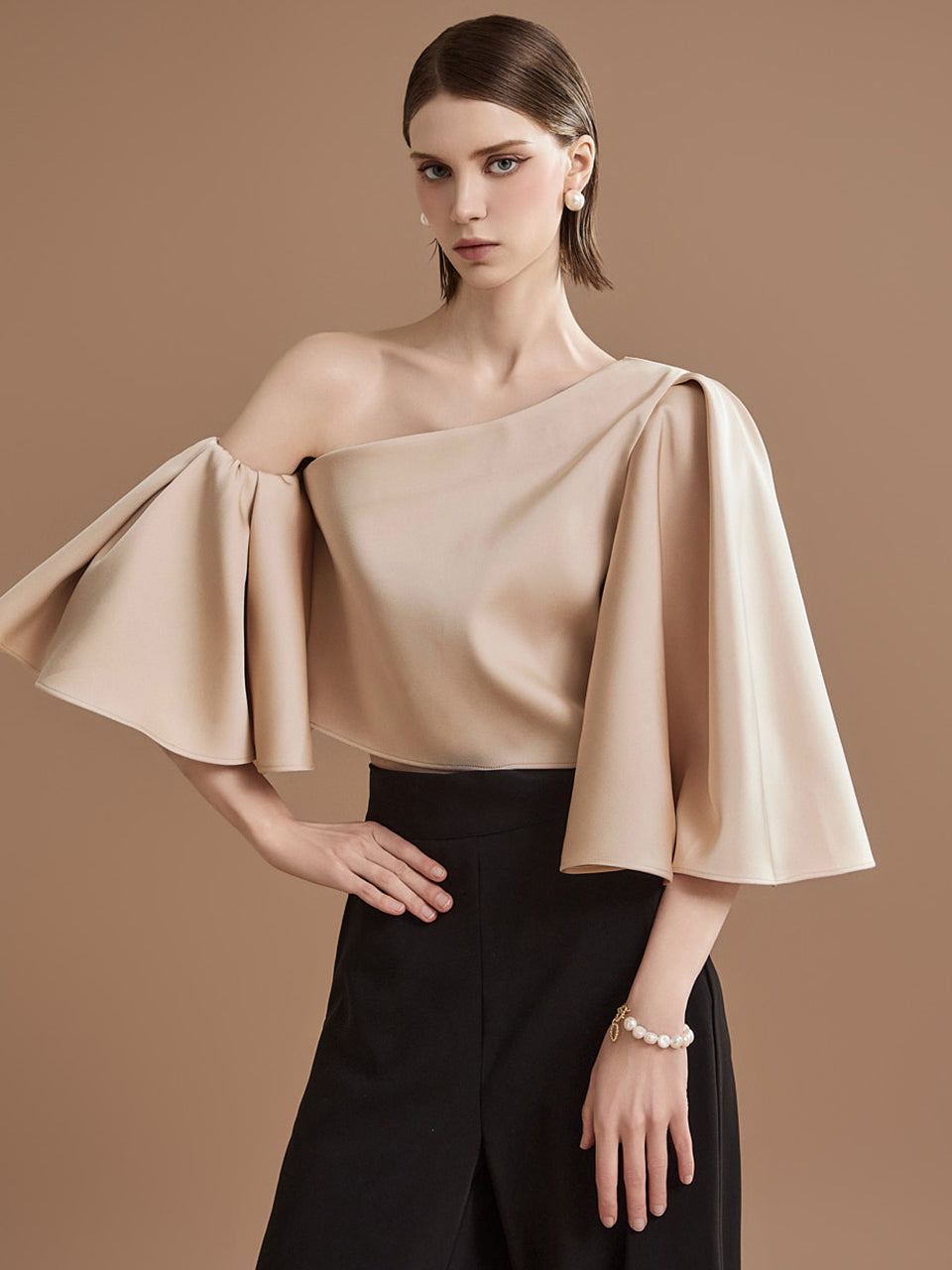 B9179 一字肩衬衫