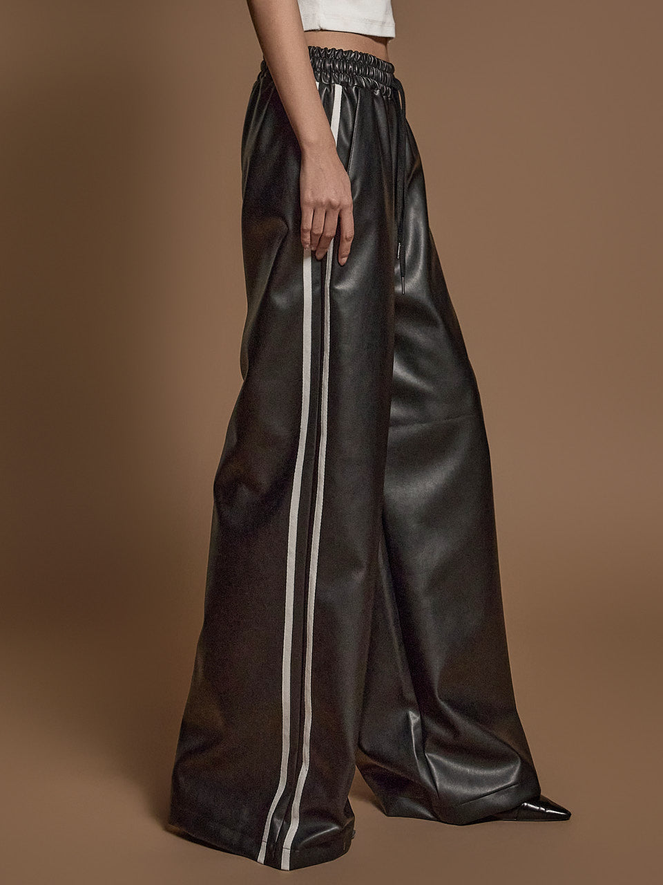 P3354 レザーパンツ