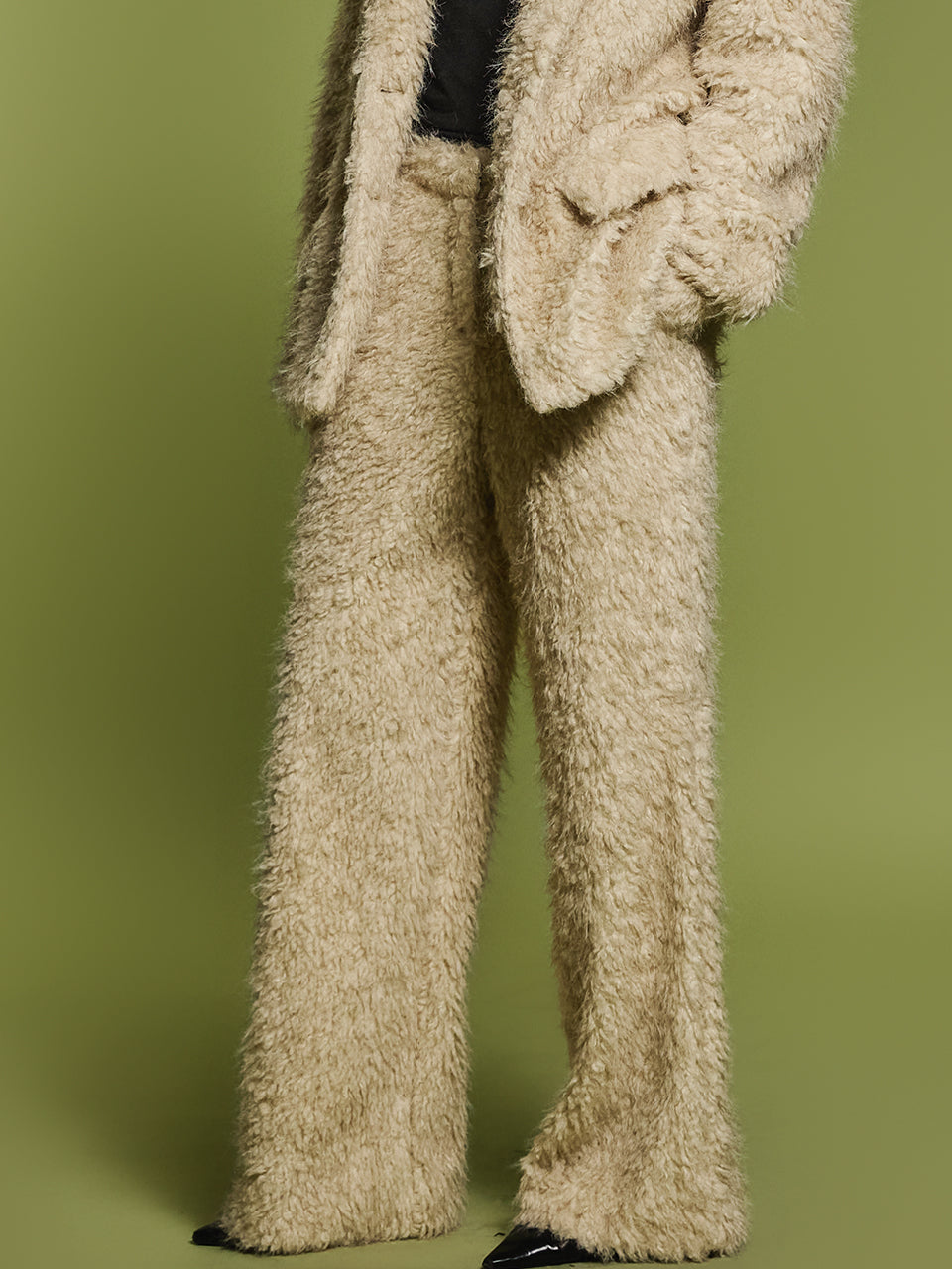 P3324 人造毛皮裤子