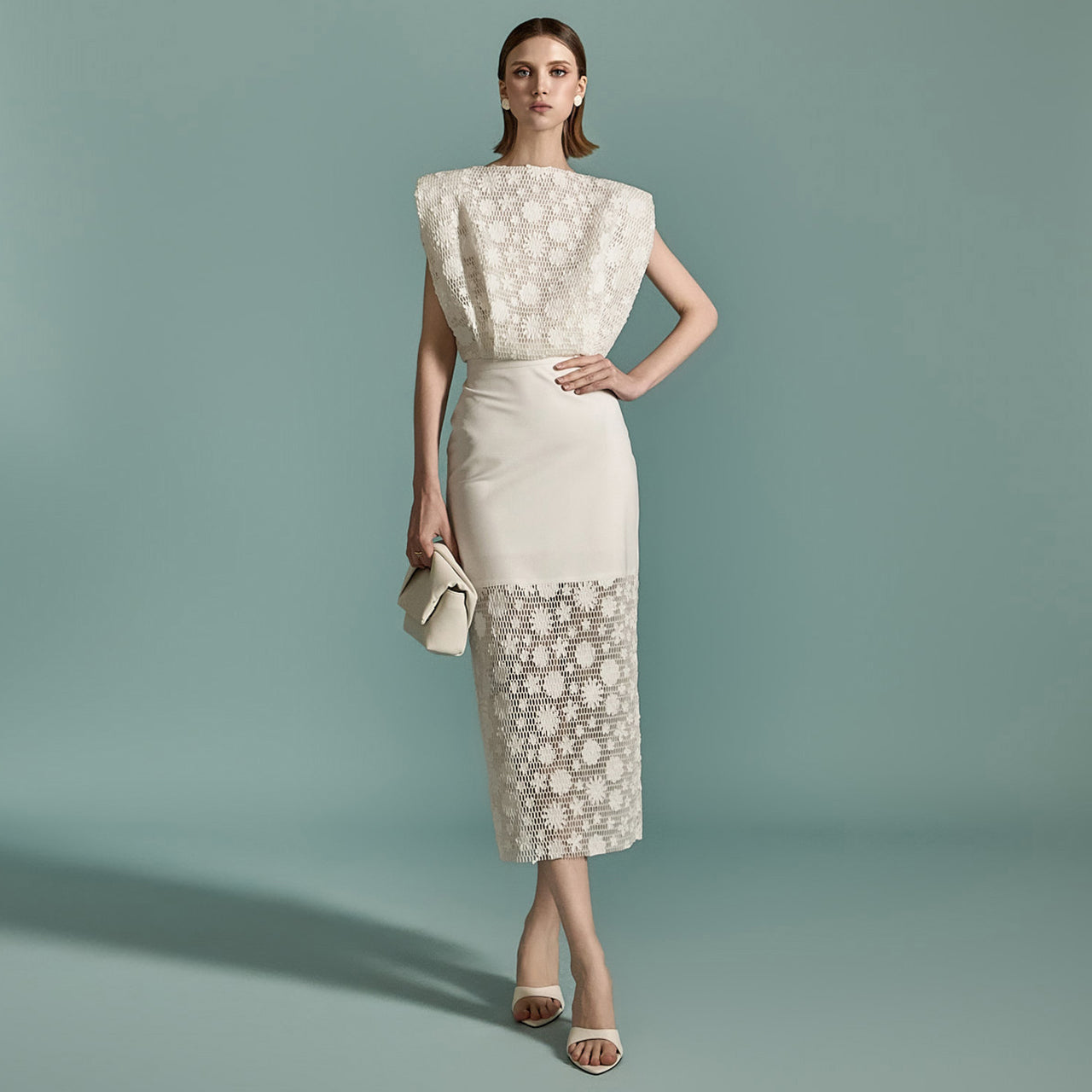 B9184 花朵刺绣上衣