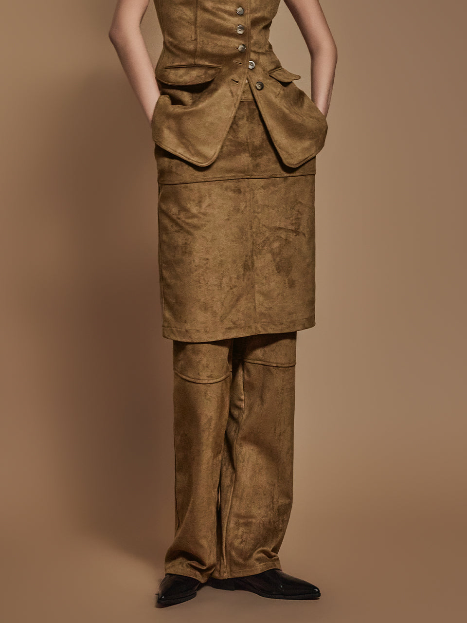 P3292 スエードスカートパンツ