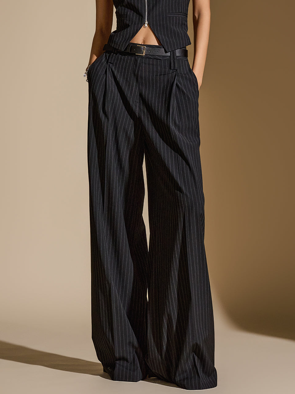 P3234 ベルト付きスラックス