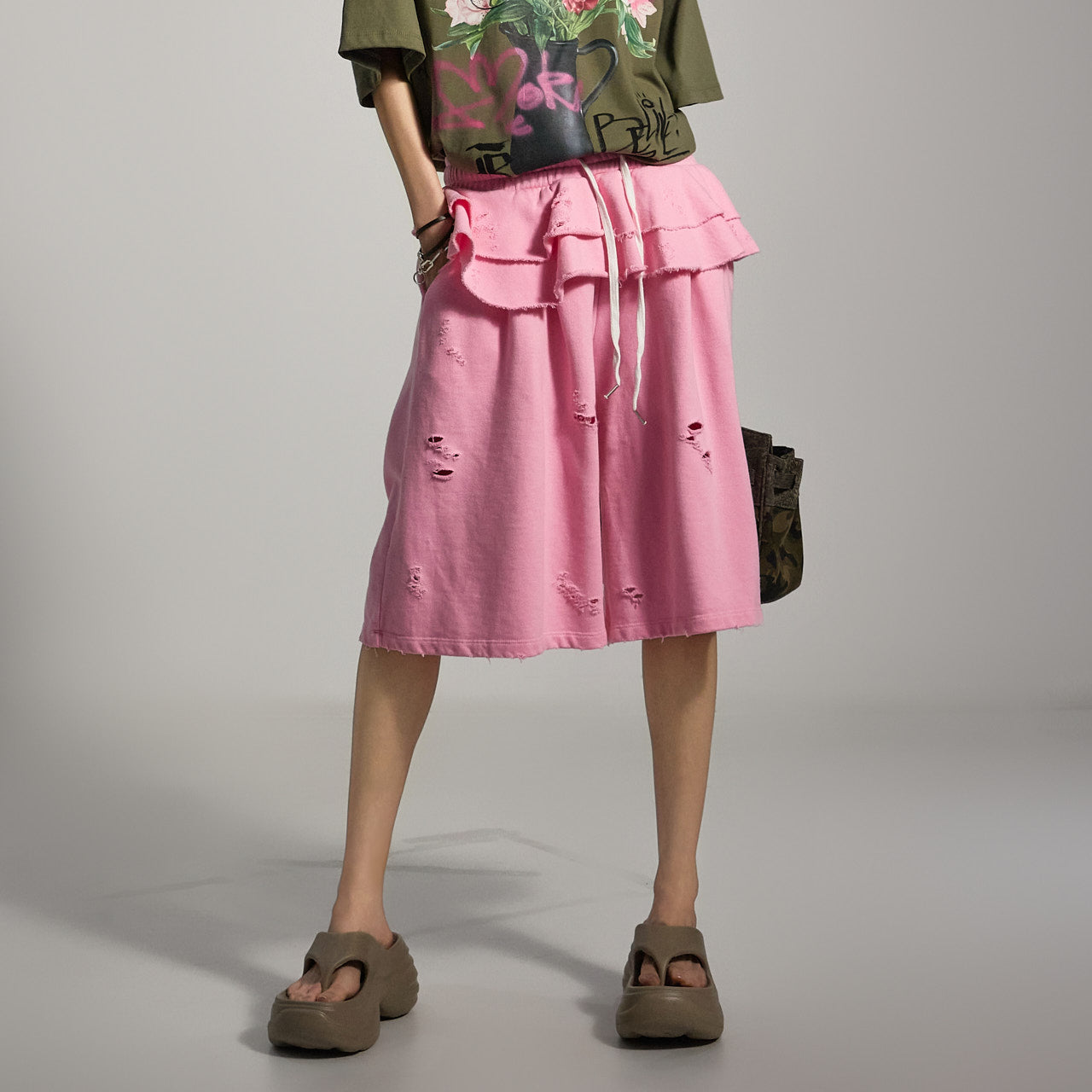 P3483 フリルバミューダパンツ