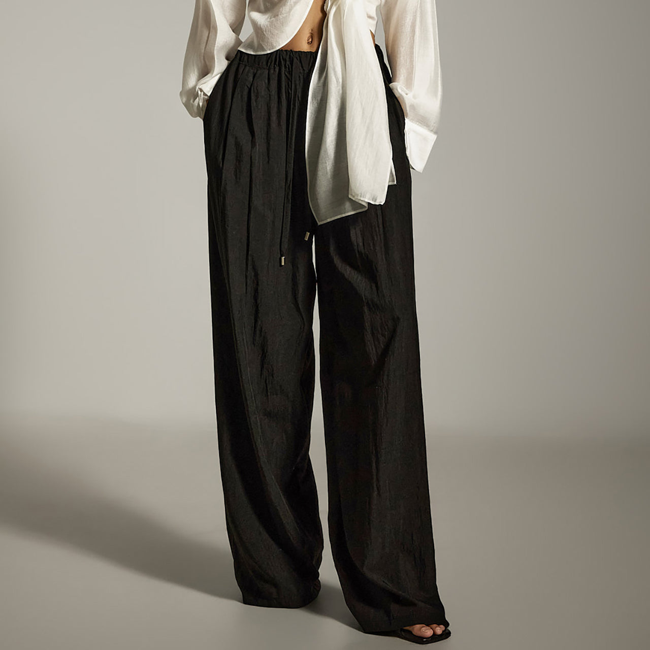 P3575 ピンタックパンツ