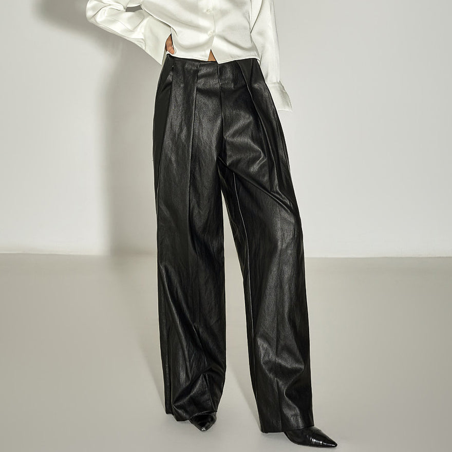 P3648 Leather Pintuck Pants