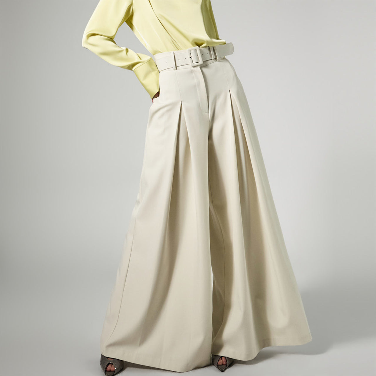 P9185 Wide Slacks with Belt