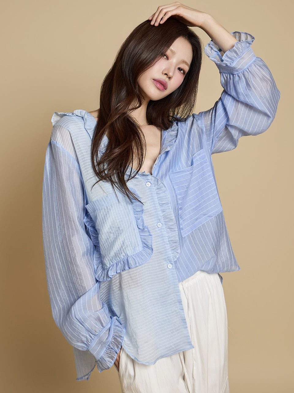 S768 フリルフードシャツ