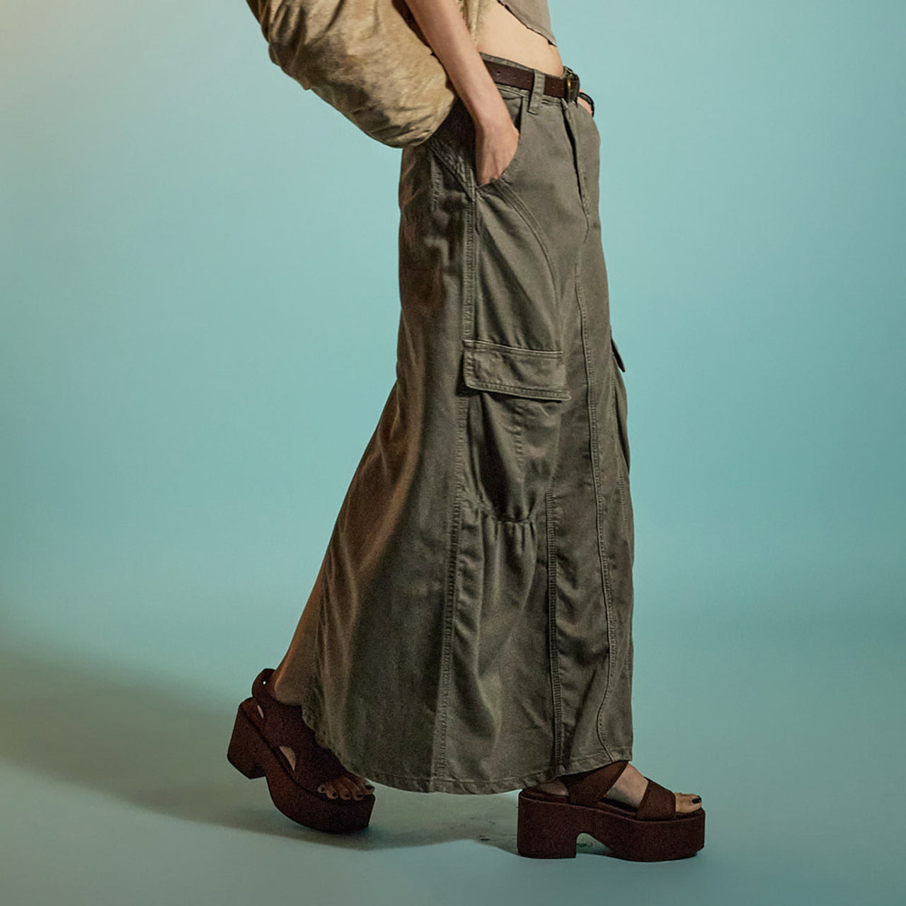 SK3025 Skirt with Belt