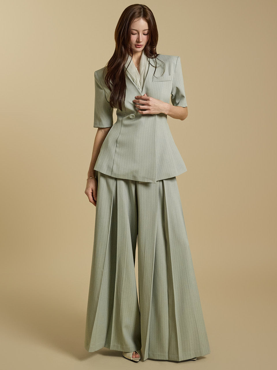 SU007 ストライプスーツ