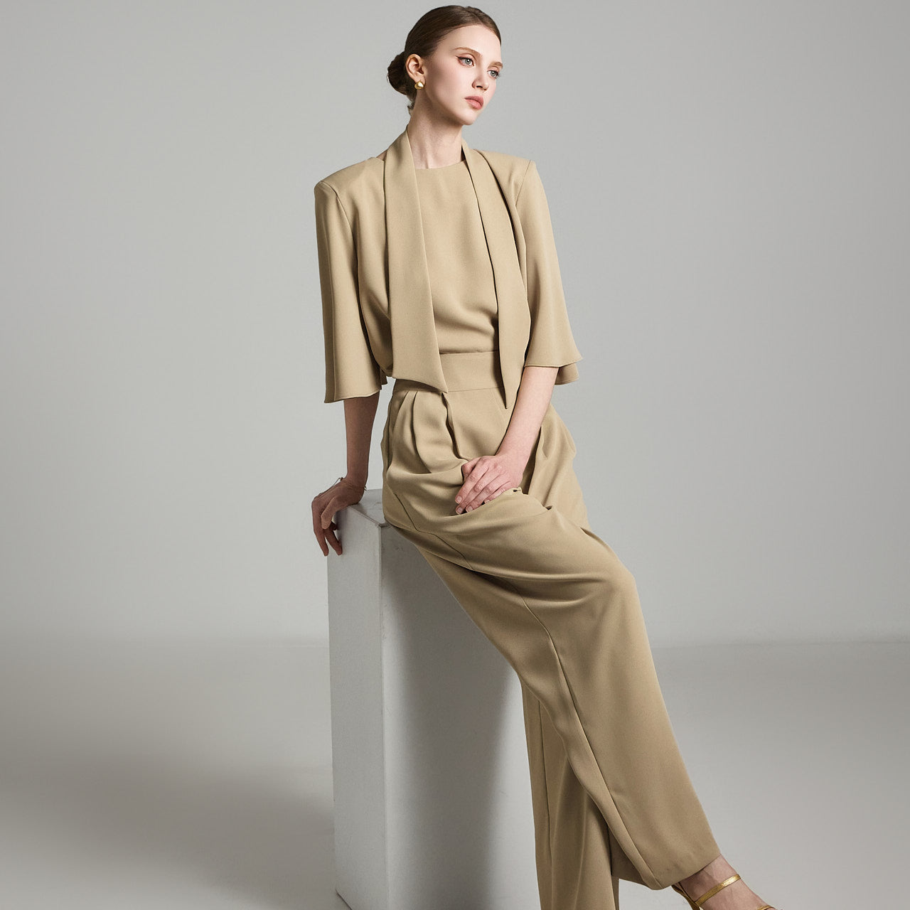 TP2060 衬衫和休闲裤套装