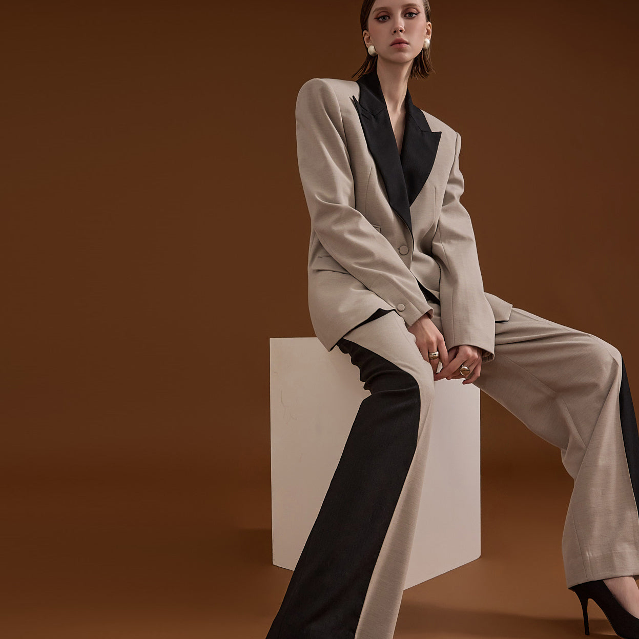 MBDTP005 衿配色ワンボタンシングルジャケットスーツセット