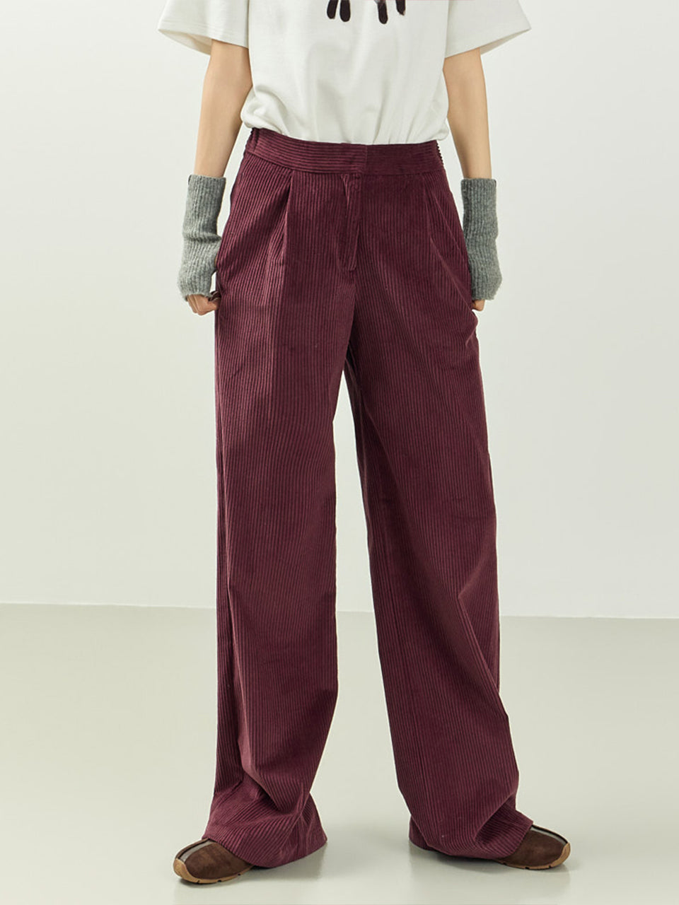 P3717 Pintuck Pants
