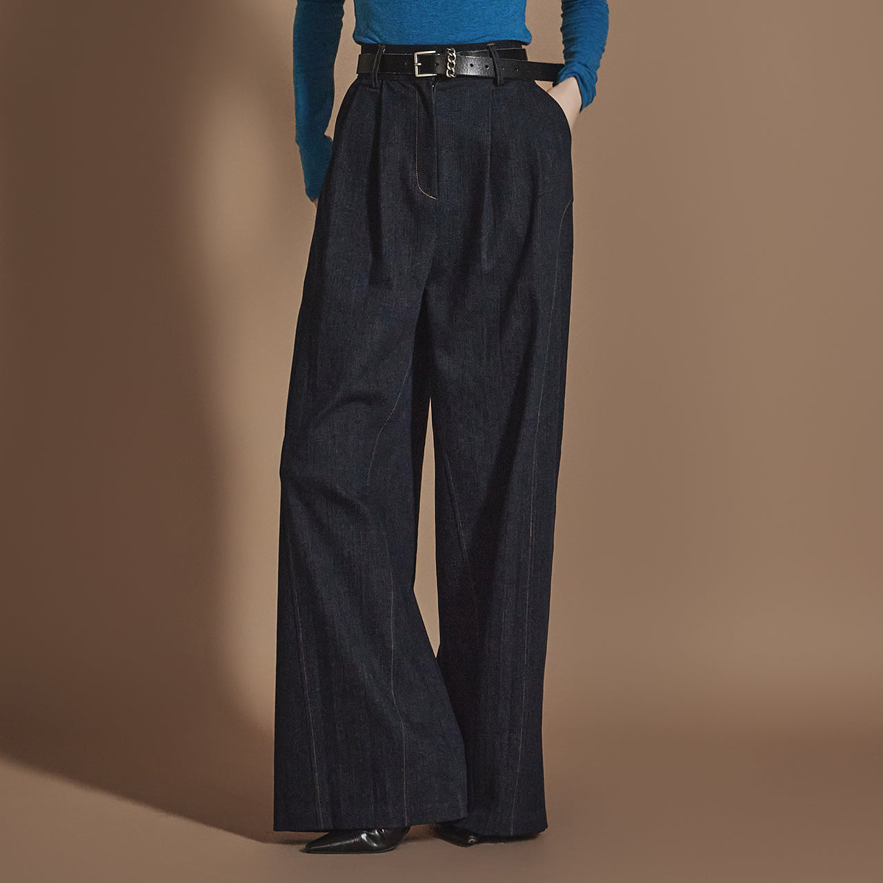 PJ547 Stitch Pintuck Jeans