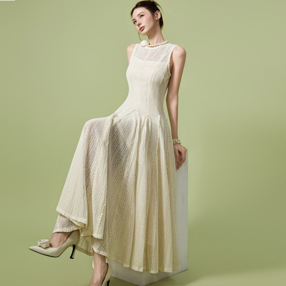 D5589 シアーレースフレアドレス