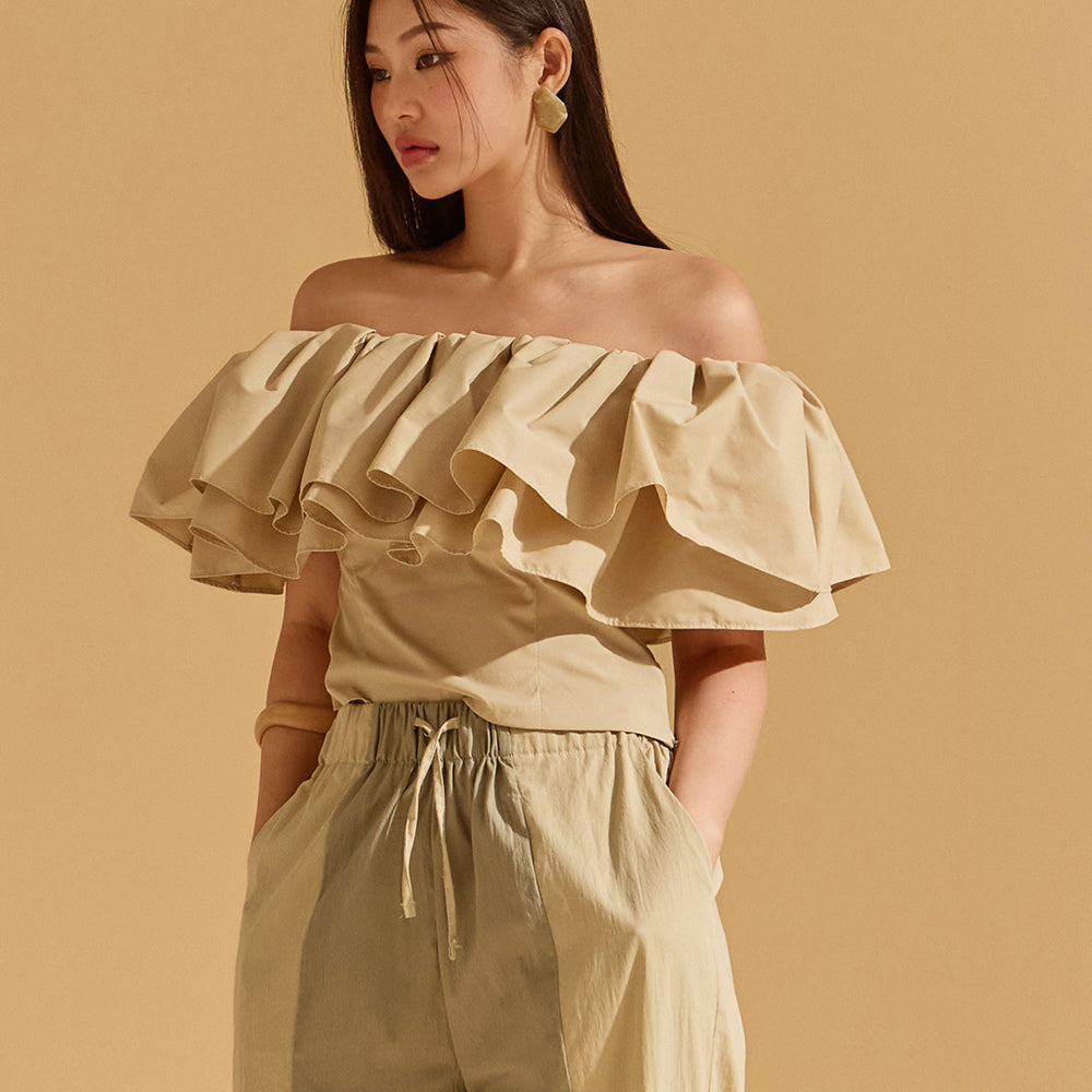 B9161 Off Shoulder Ruffle Bendable Blouse