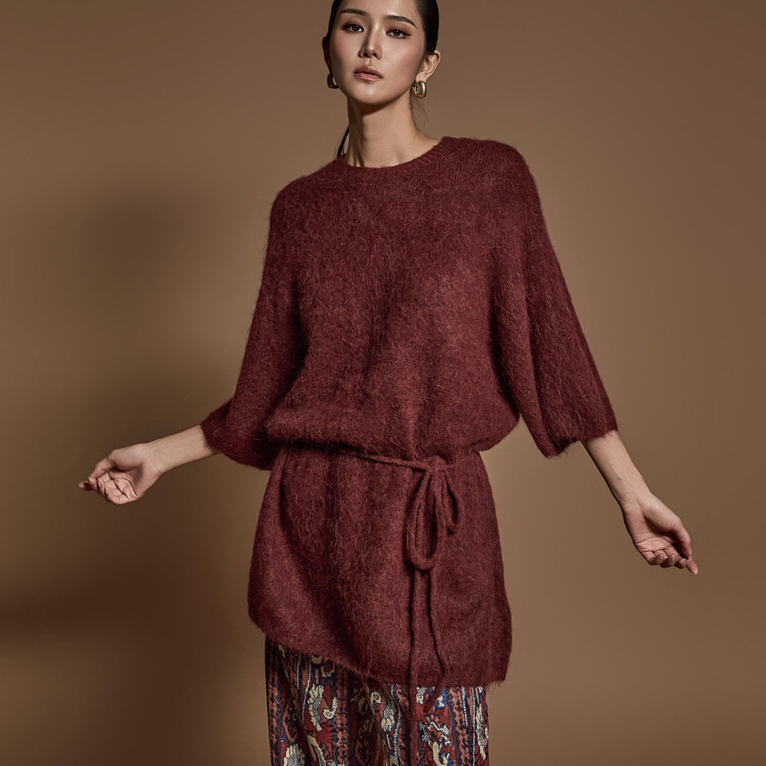 E3672 带肩带的毛皮针织衫