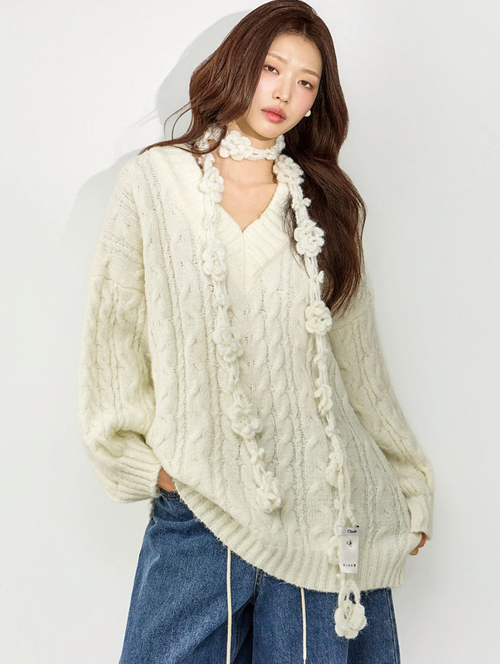 E4116 Cable V-Neck Knit