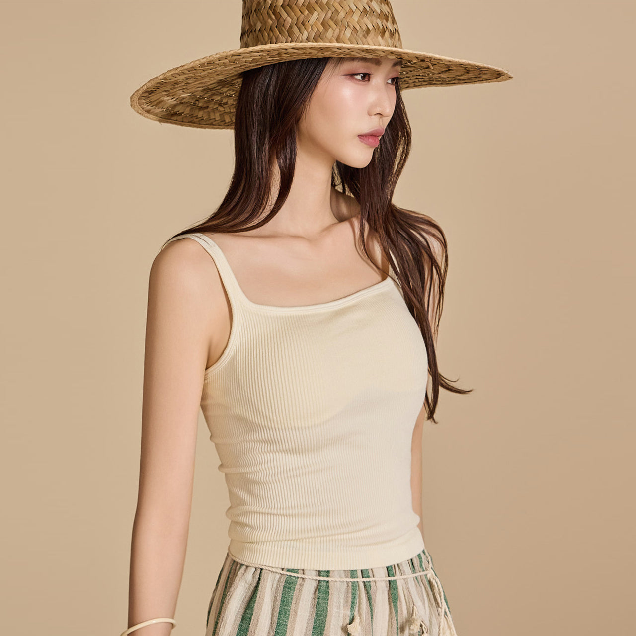 E3474 Ribbed Knit Sleeveless Top with Inner Cap