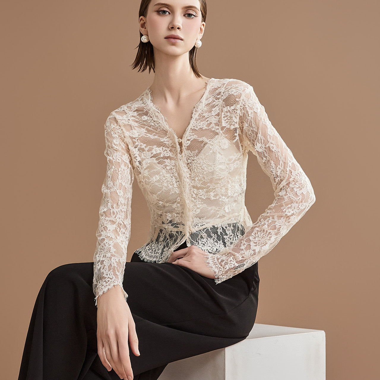 E3325 Lace Top