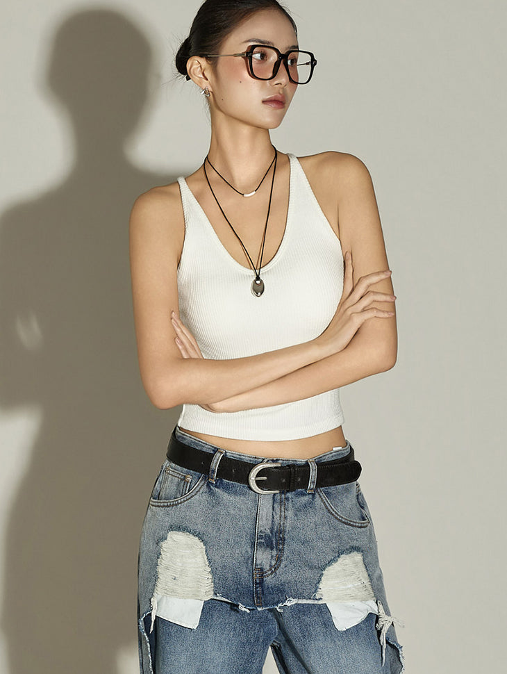 E3989 U-Neck Sleeveless Top