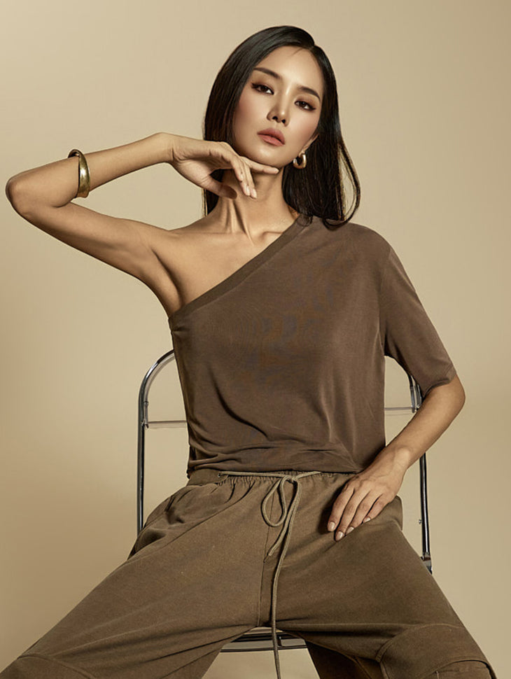 E3910 One Shoulder Top