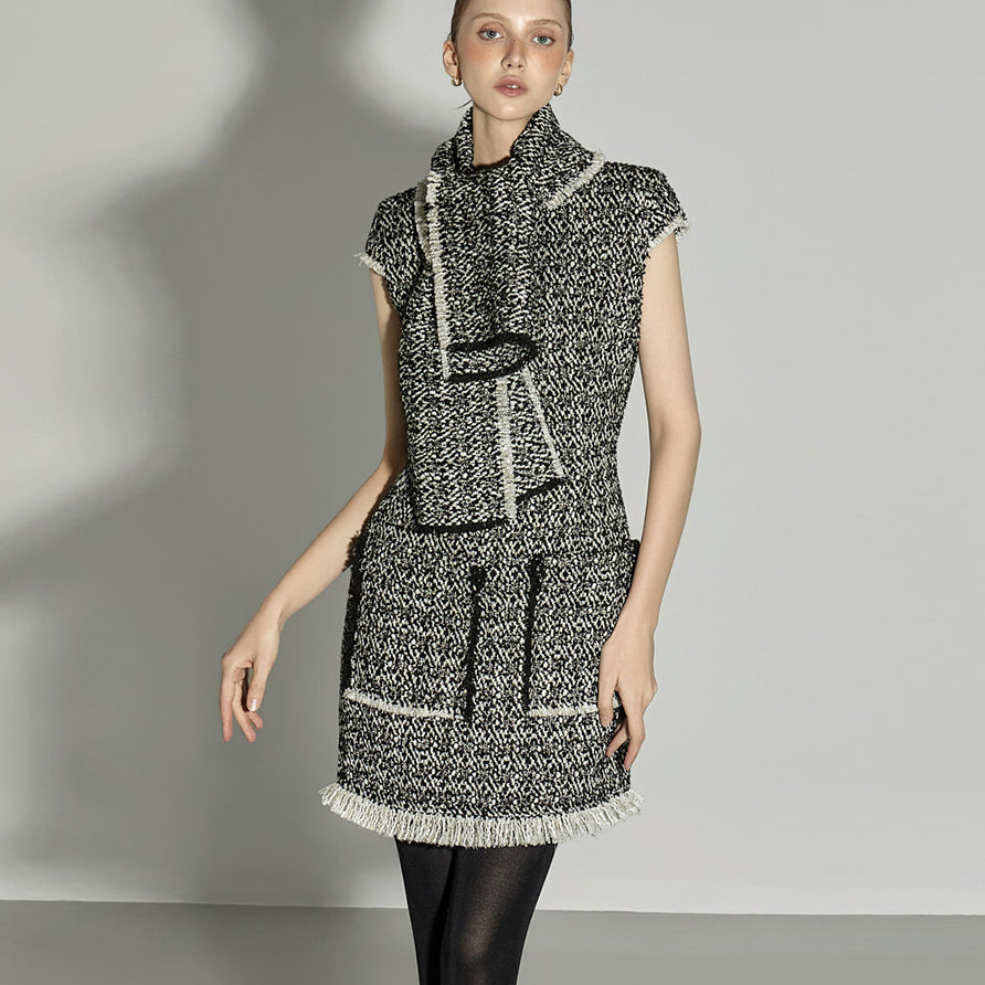 D9559 Tweed Dress with Muffler Set