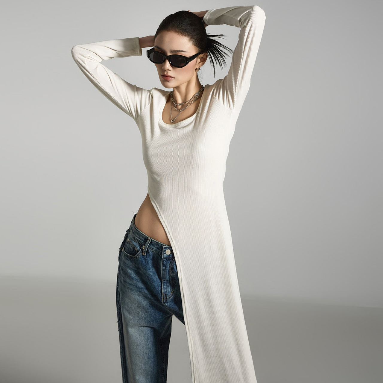 E3719 Cut Out Long T-Shirt