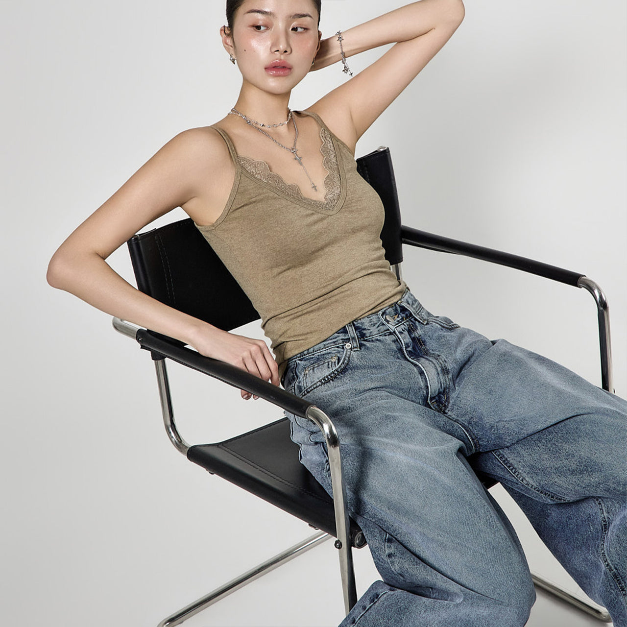 E4122 Lace Sleeveless Top