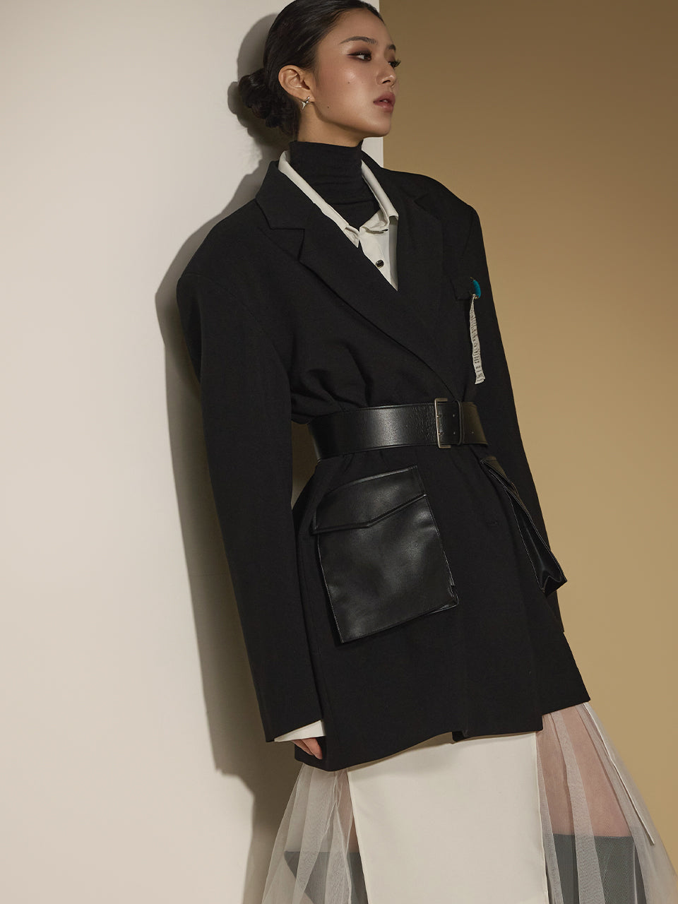 J2621 Shoulder Pad Jacket With Belt