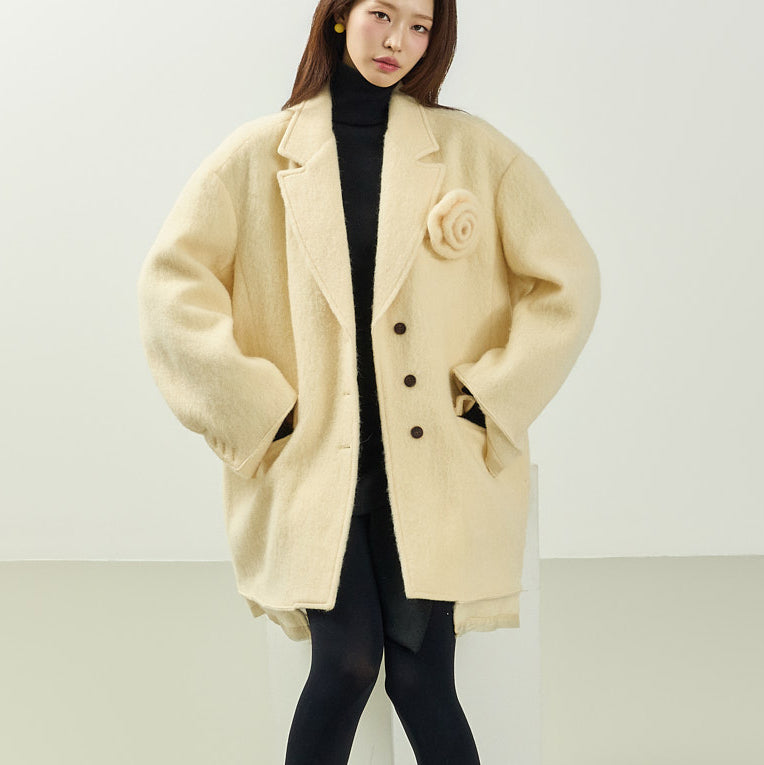 J3067 Corsage Wool Coat