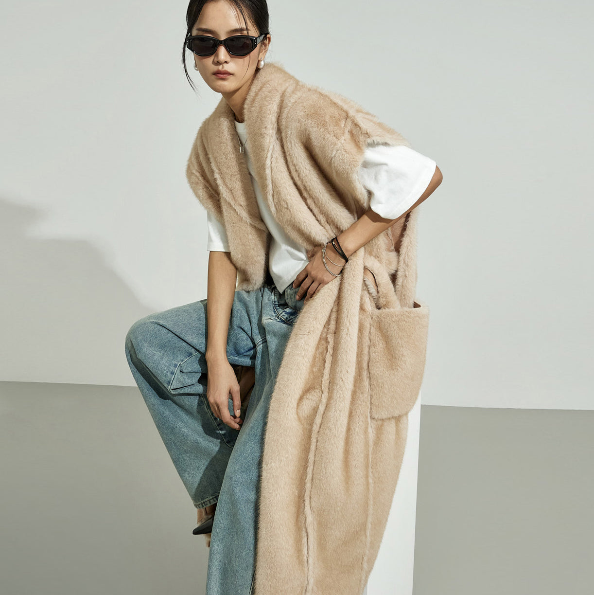 J9348 Fur Vest with  Strap