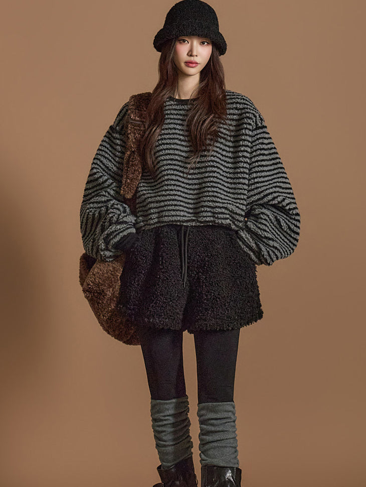 E3661 Bouclé Sweatshirt